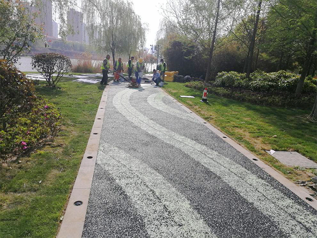 彩色冷拌透水瀝青路面